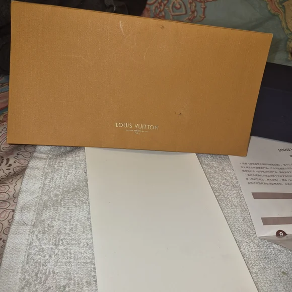 Louis Vuitton Eyewear Box and Packaging - Navy & Orange - Picture 7 of 8